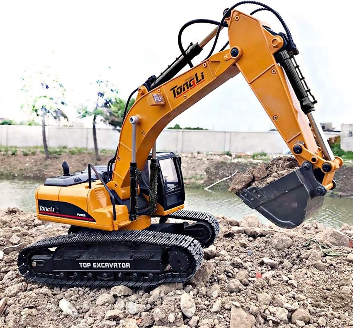 Full Metal RC Excavator with 2 Batteries V400