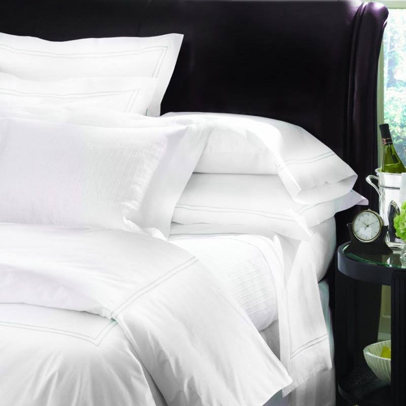 White Twin Fitted Sheet F854