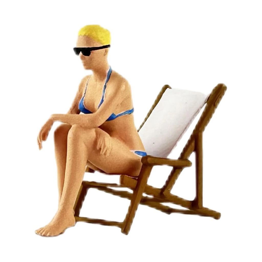 1/64 Resin Hand Painted Lounge Chair Model Z4189