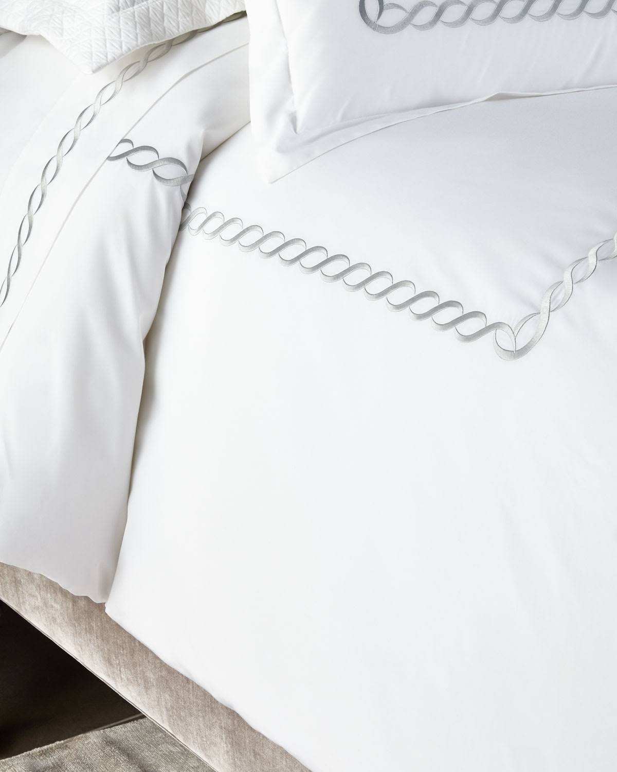 White Full-Queen Duvet Cover X641284