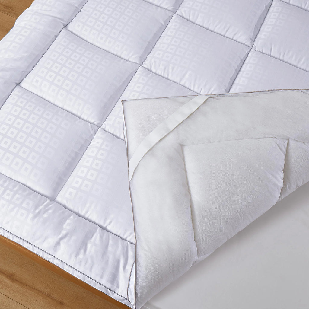 White Queen 2" Grid Quilted Down Alternative Microfiber Mattress Topper G684873