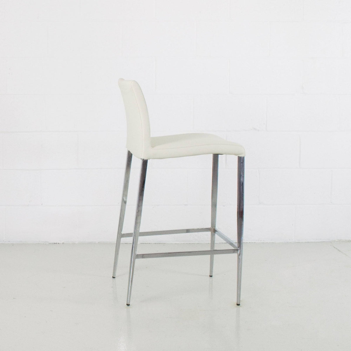 White Leatherette Chrome Counter Stool O1722