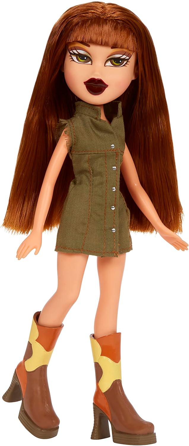 Bratz Fashion Doll with 2 Outfits and Poster (Pack of 1) E131640