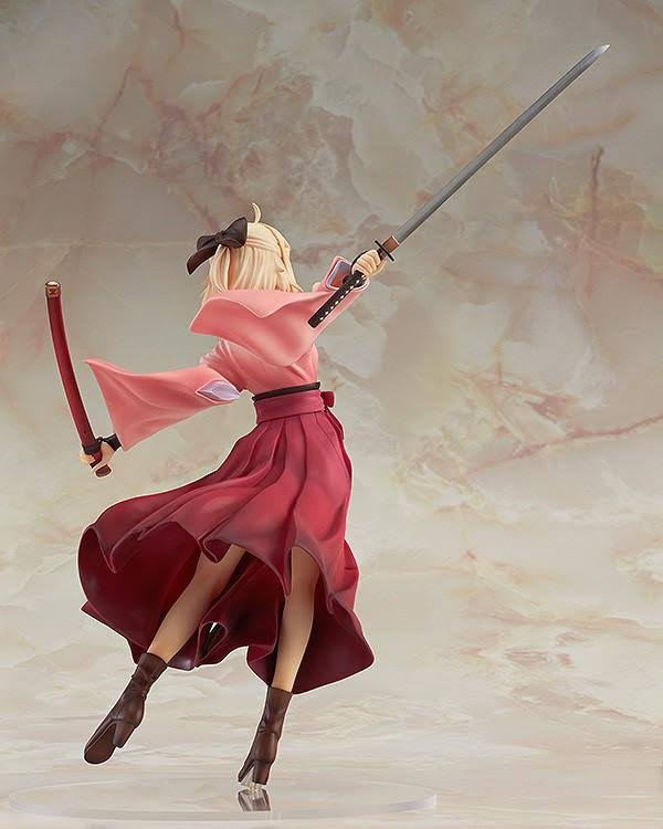 1/8 Scale Figure E39979